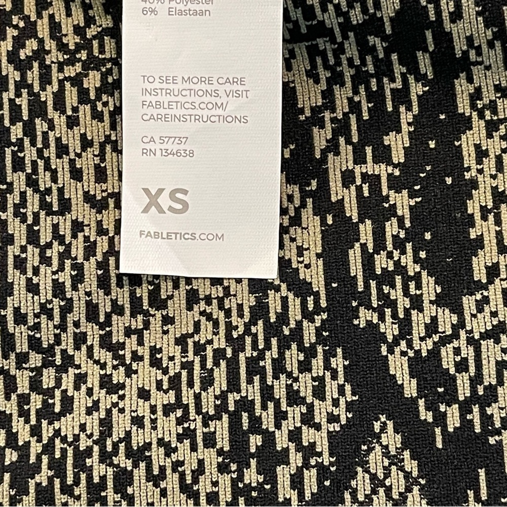 Fabletics Active Long Sleeve‎ Crew - Picture 6 of 7